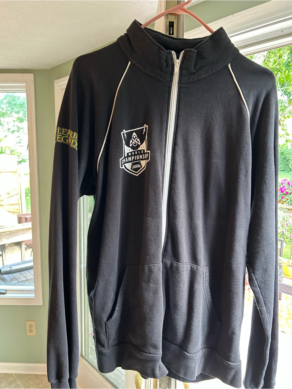 World Championship Black Zip-Up Men's Sweater Jacket